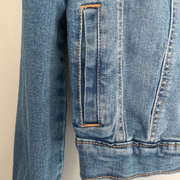75% off Old Navy Jean Jacket - Picture 4 of 6